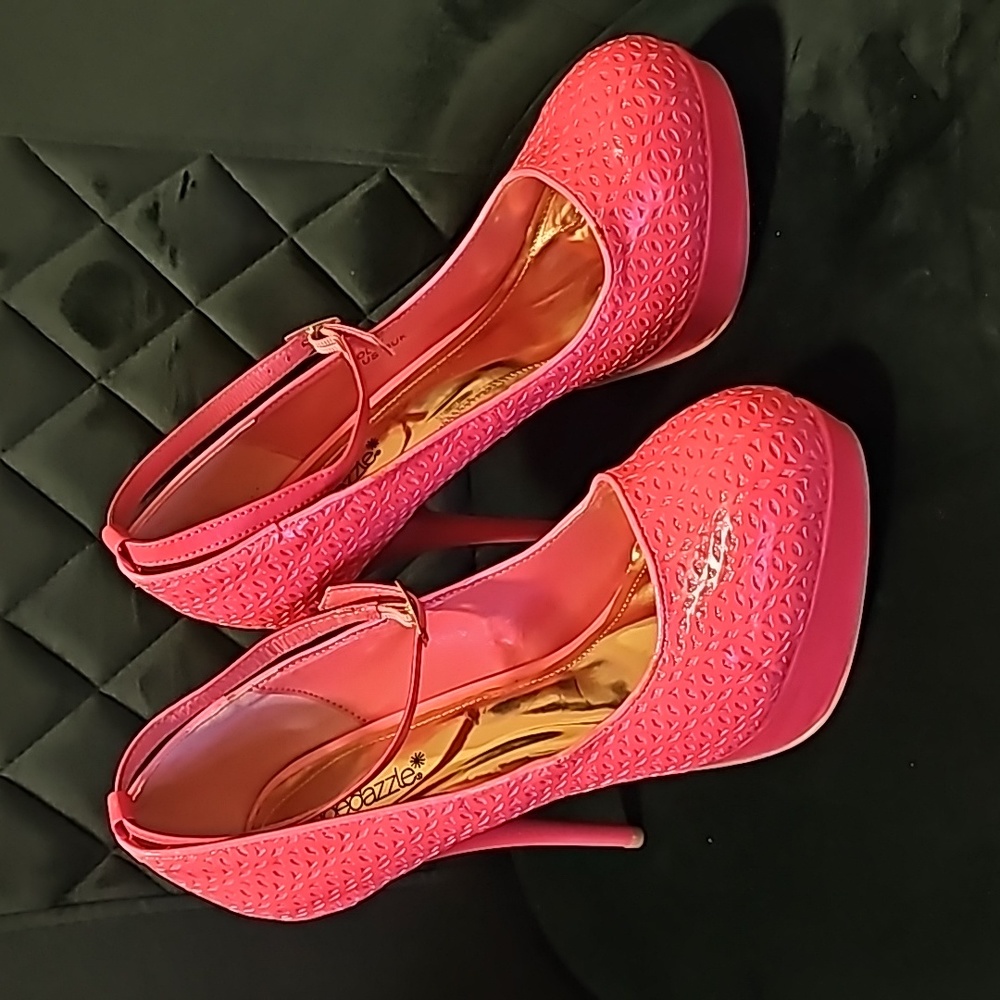 Shoedazzle Pink Platform Heel